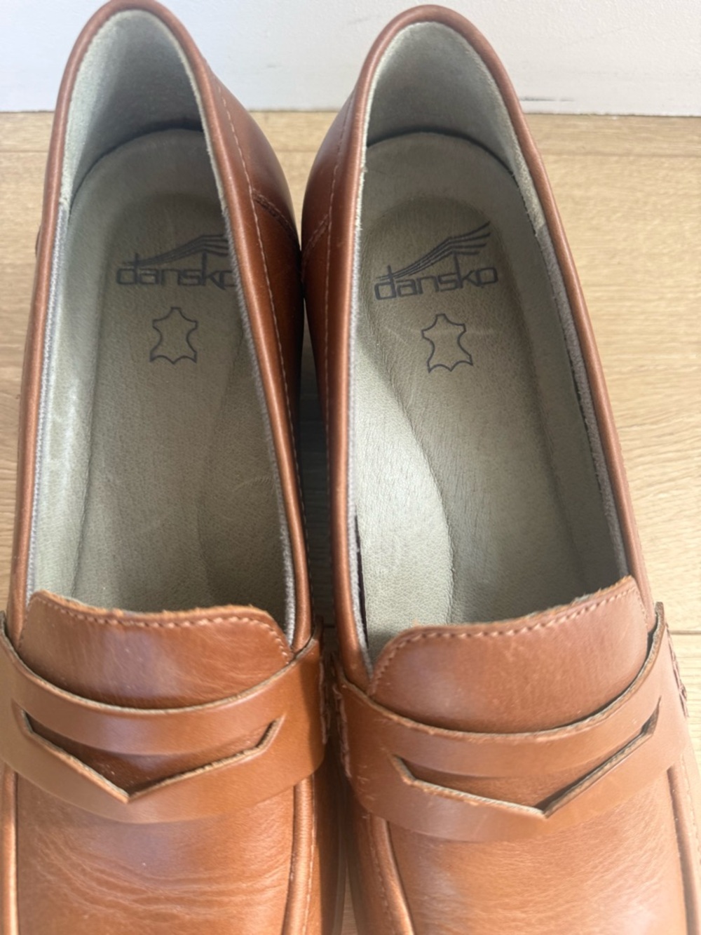 NWOT-Dansko Danica Classic Brown Leather Penny Loafers for Women - Picture 3 of 5